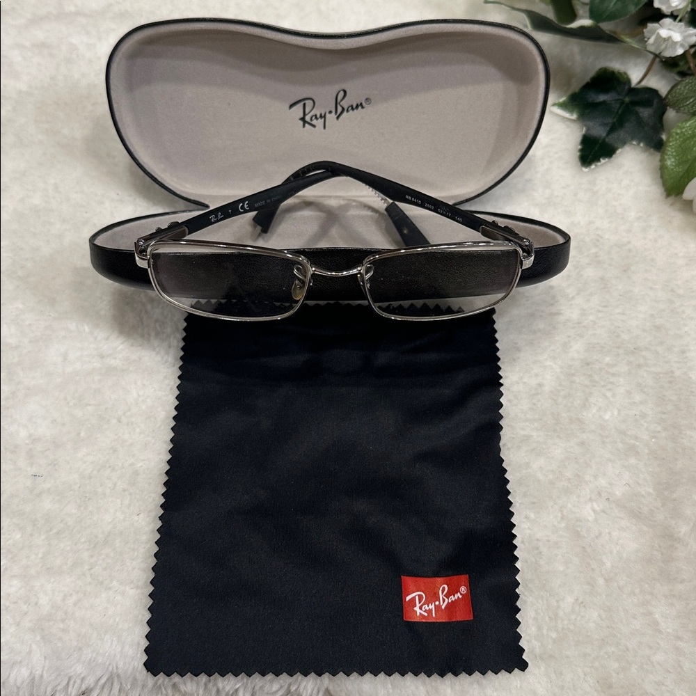 Rayban glasses with case and cleaning cloth - Picture 1 of 6